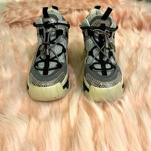 Anthony Wang platform tennis shoes.